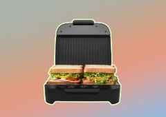 A sanduicheira mais vendida da Amazon está com descontão (por tempo limitado)